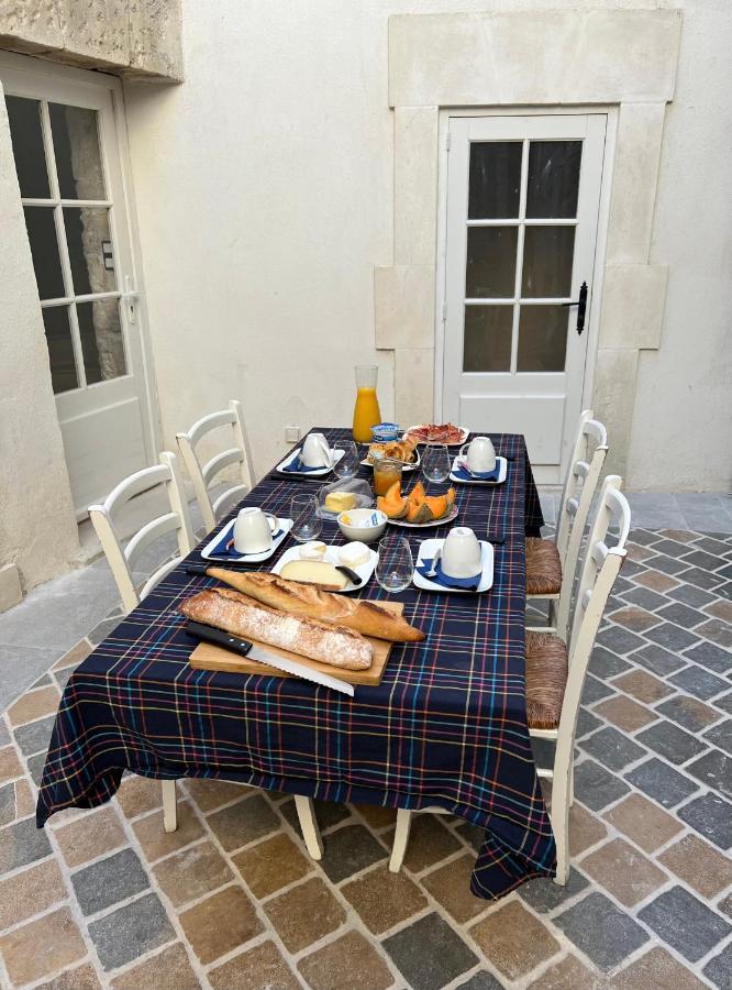 مبيت وإفطار Saint-Rémy-de-Provence Le Regardeur المظهر الخارجي الصورة